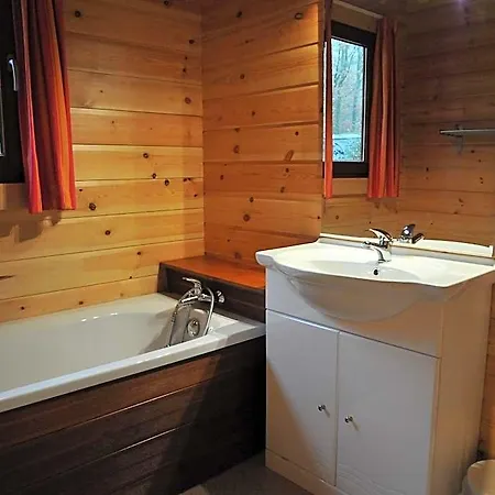 Отель In Belgium With Cozy Wood Interior 2*